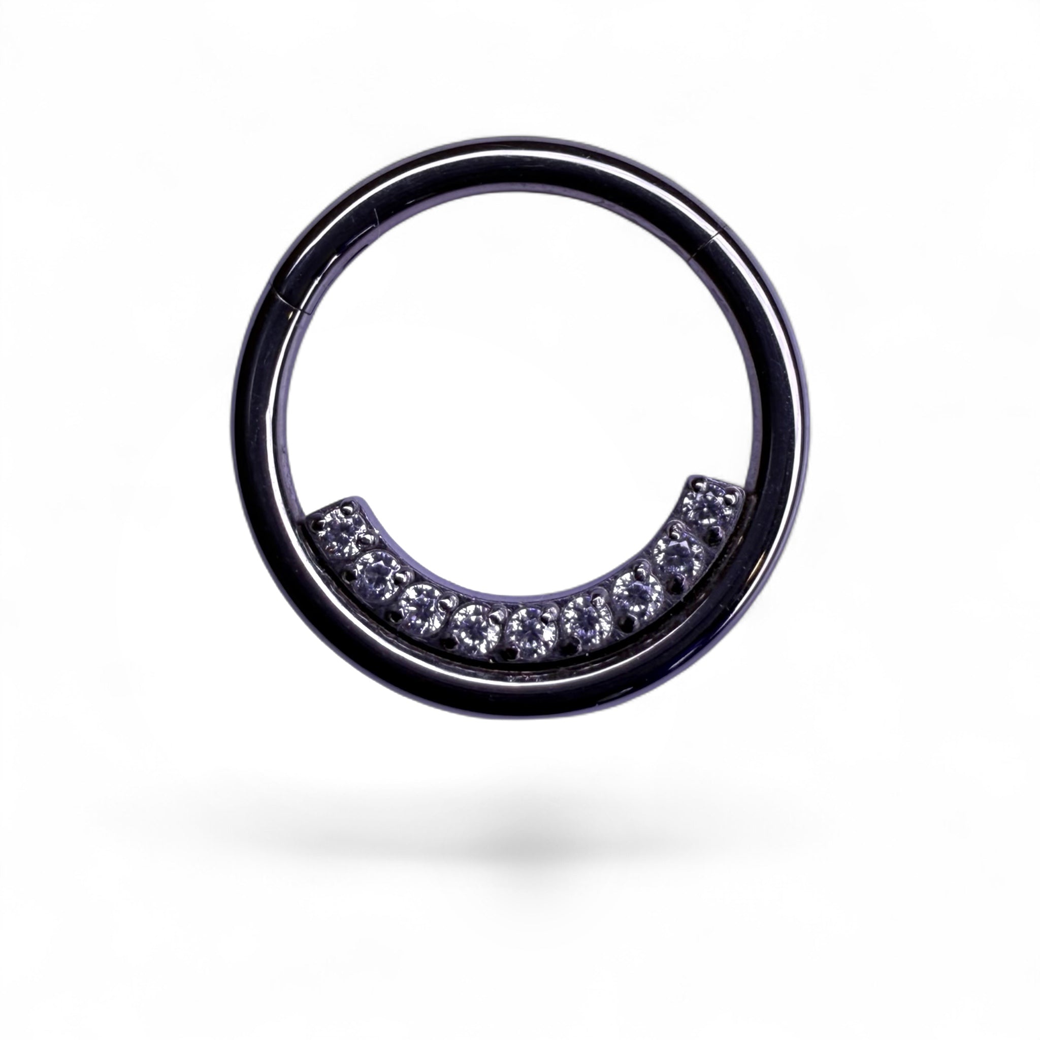 Clicker in titanio con zirconi pavé centrali – Eirenne