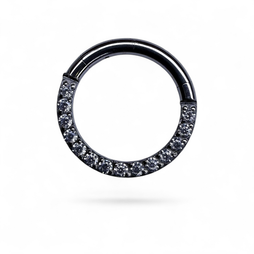 Clicker in titanio con zirconi pavé frontali – Aveline