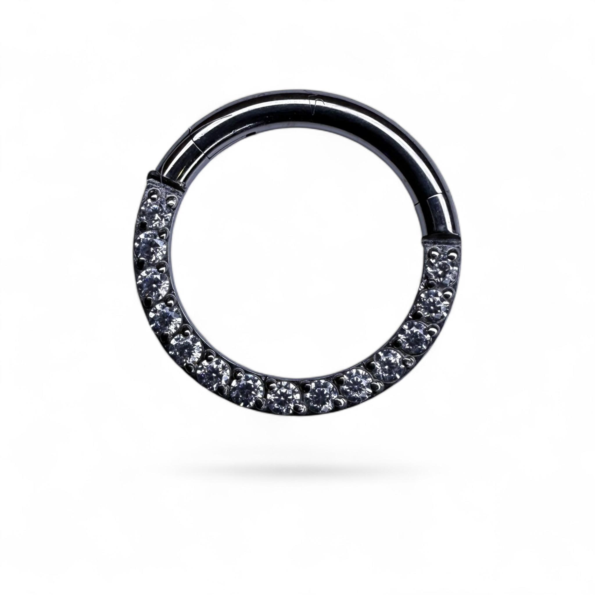 Clicker in titanio con zirconi pavé frontali – Aveline