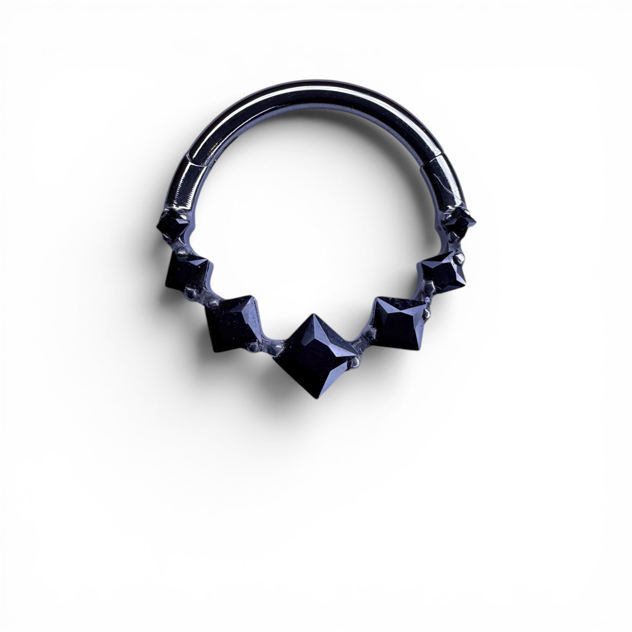 Clicker in titanio con zirconi quadrati a scalare – Isolde
