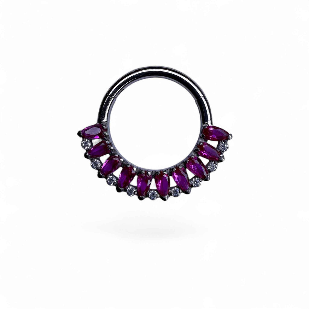 Clicker in titanio con zirconi marquise e pavé a ventaglio – Seraphine