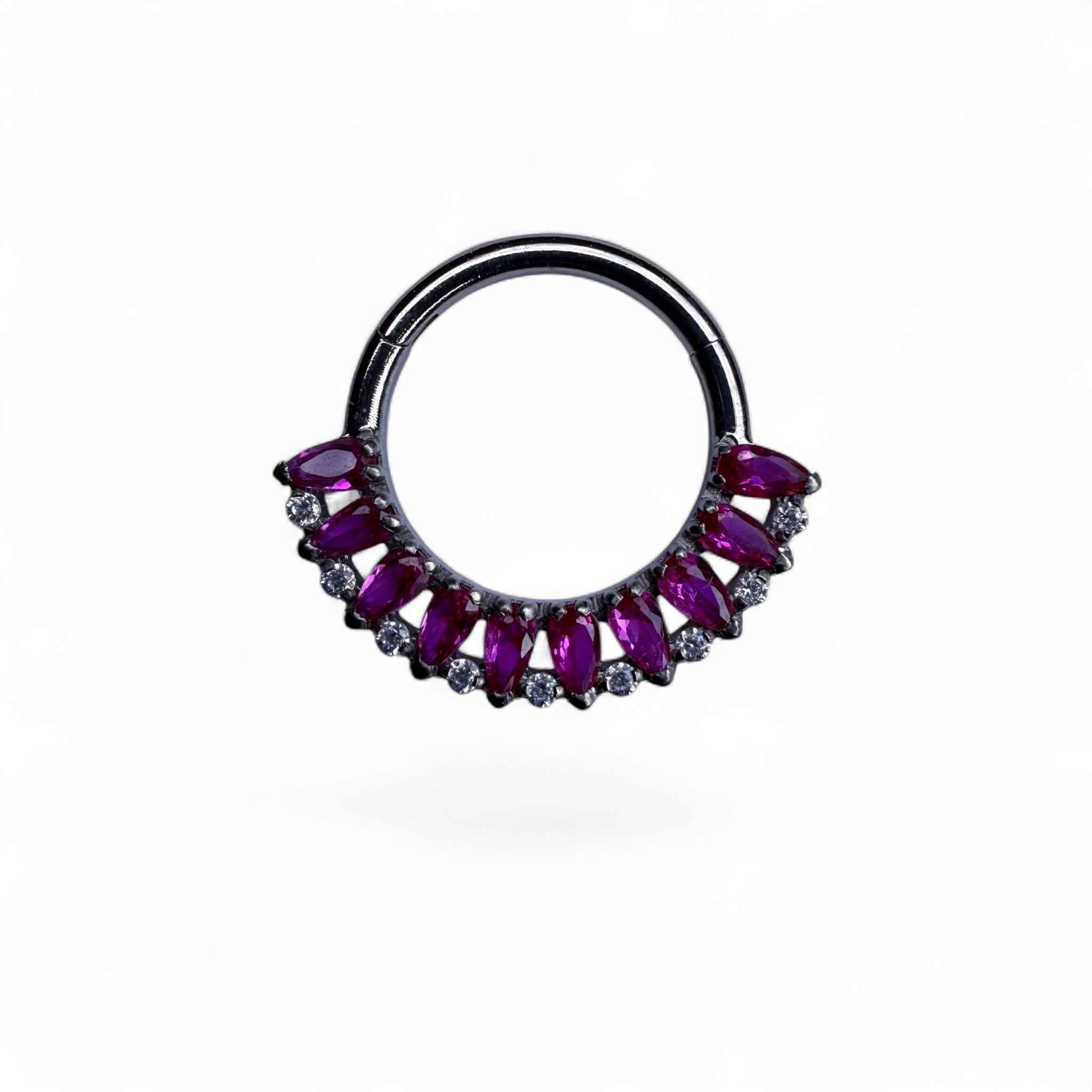 Clicker in titanio con zirconi marquise e pavé a ventaglio – Seraphine