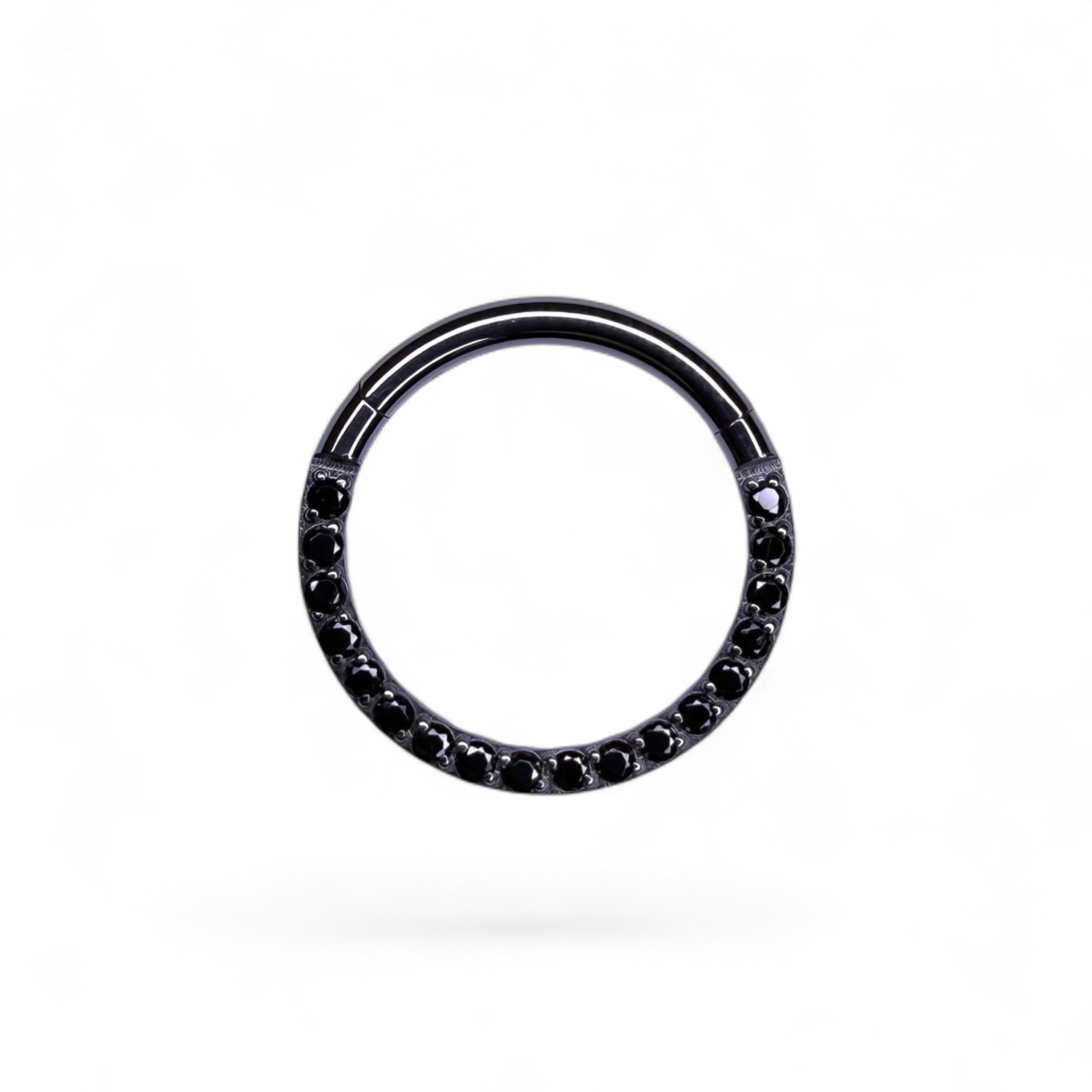 Clicker in titanio con zirconi pavé frontali – Aveline